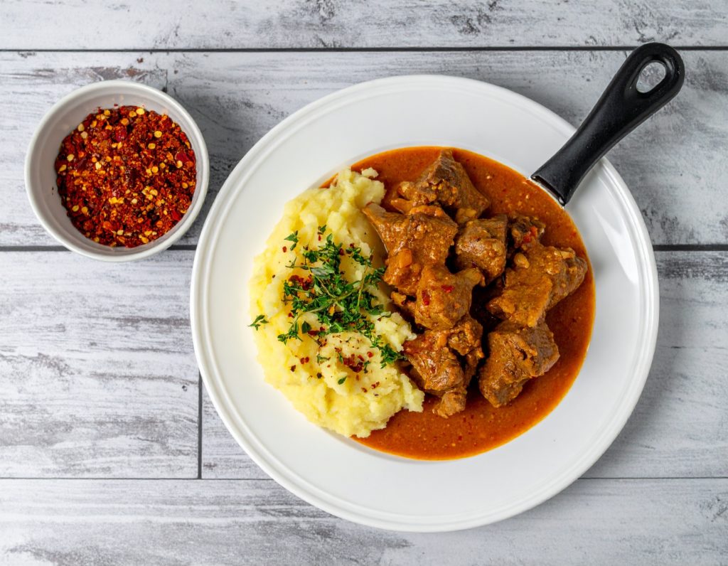 Une recette de ragoût de veau sublimé par notre mélange d'épices pour viandes blanches
